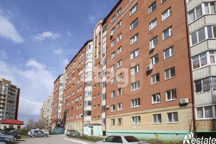 3-комн квартира Депутатская, 80