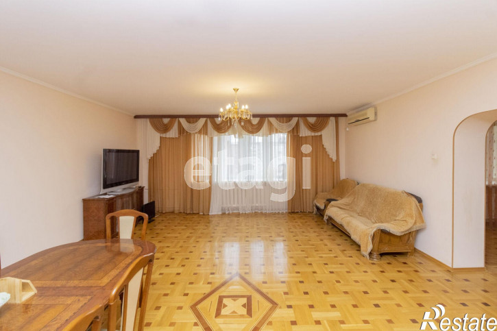 6-комн квартира Свердлова, 35