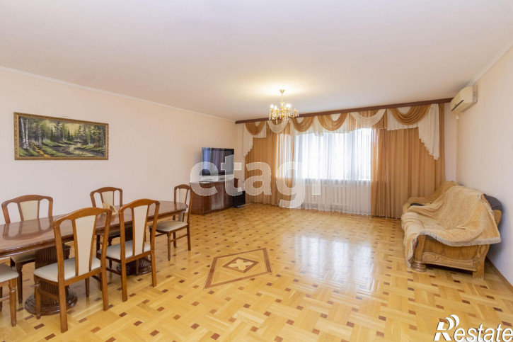 6-комн квартира Свердлова, 35