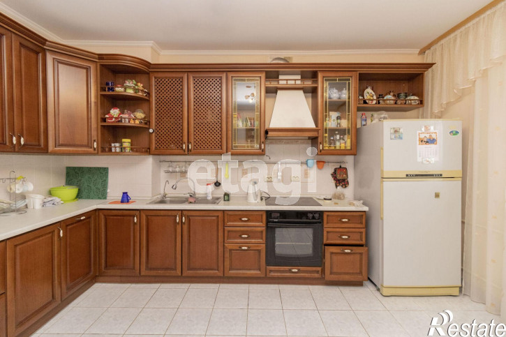 6-комн квартира Свердлова, 35