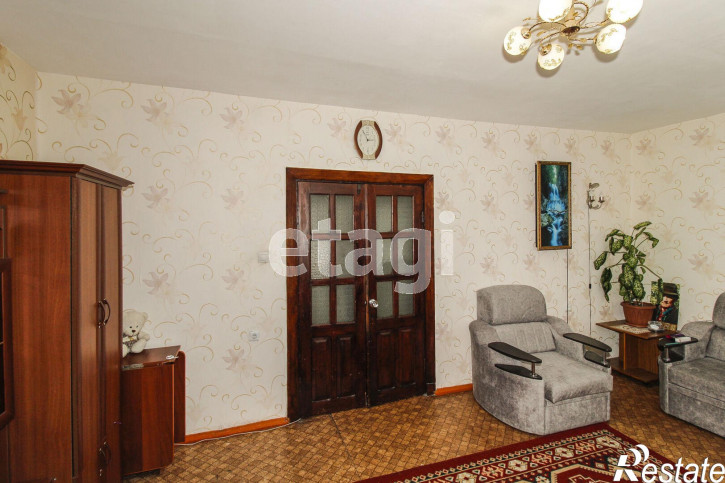 4-комн квартира Демьяна Бедного, 83
