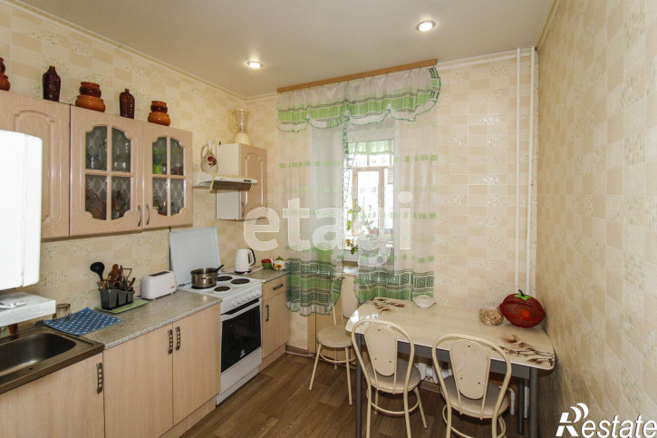 4-комн квартира Демьяна Бедного, 83