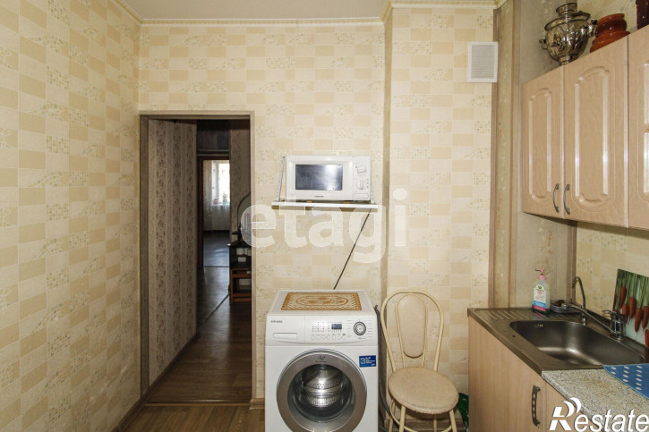 4-комн квартира Демьяна Бедного, 83