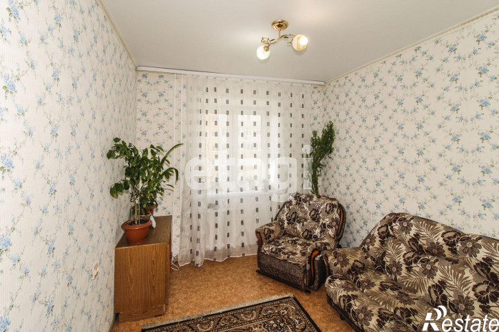 4-комн квартира Демьяна Бедного, 83