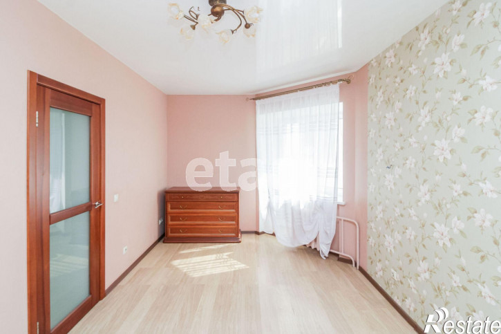 3-комн квартира Энергетиков, 16
