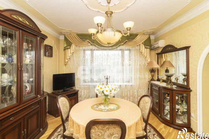 5-комн квартира Олимпийская, 8/3