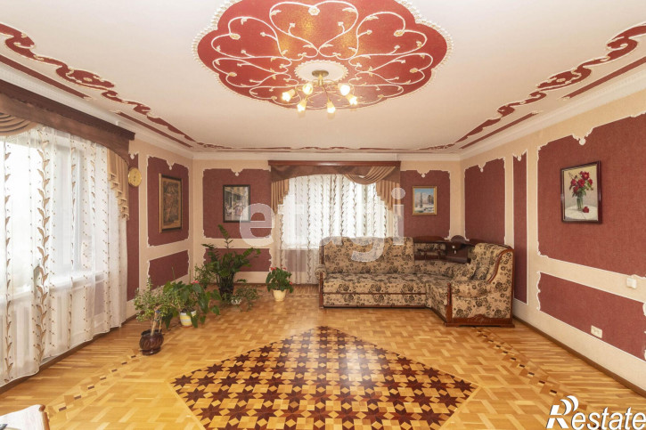 5-комн квартира Олимпийская, 8/3