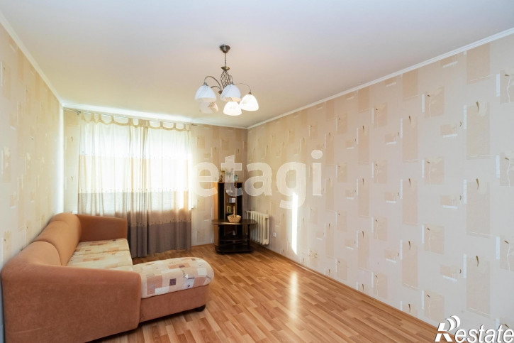 4-комн квартира Депутатская, 80/1