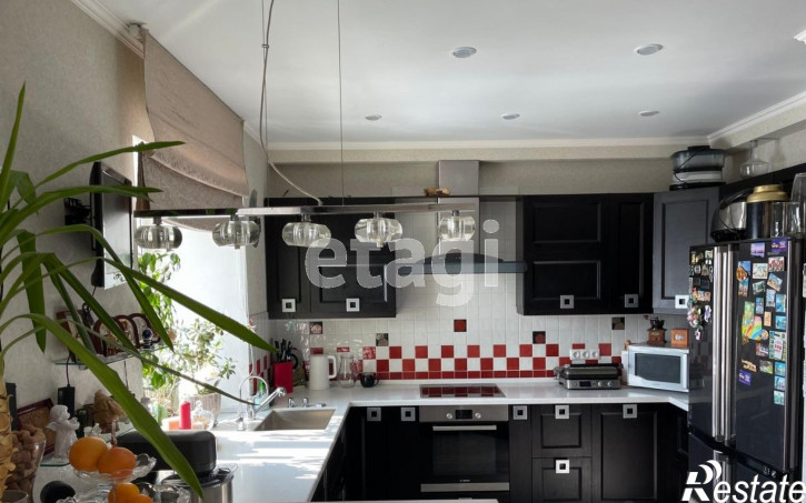 3-комн квартира Пермякова, 88