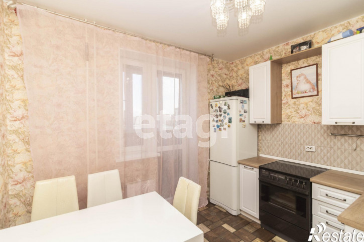 2-комн квартира Дмитрия Менделеева, 2