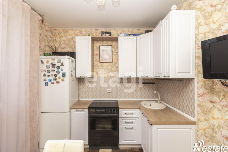 2-комн квартира Дмитрия Менделеева, 2