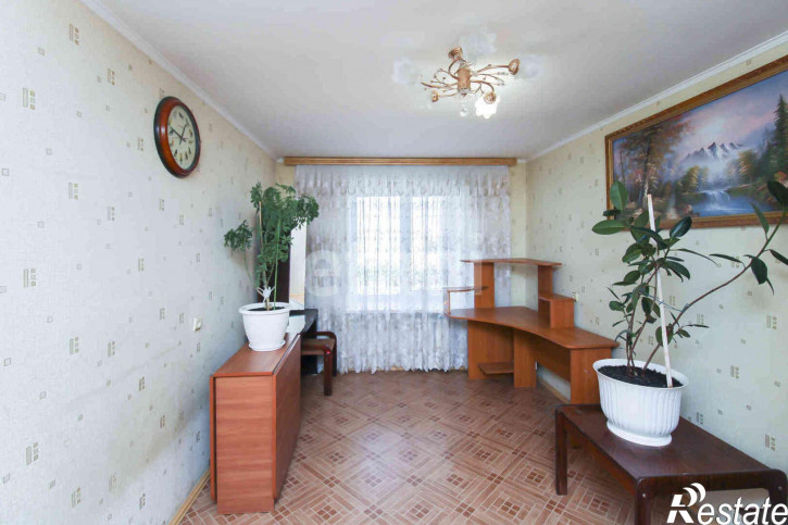 4-комн квартира Олимпийская, 36