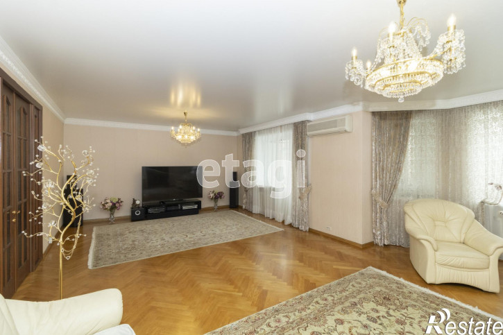 4-комн квартира Грибоедова, 15