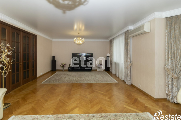 4-комн квартира Грибоедова, 15