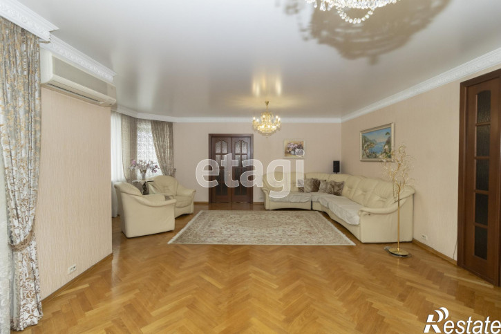 4-комн квартира Грибоедова, 15