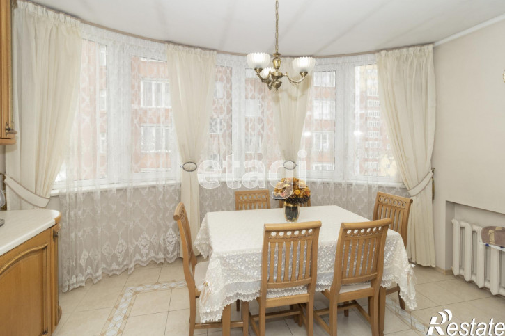 4-комн квартира Грибоедова, 15
