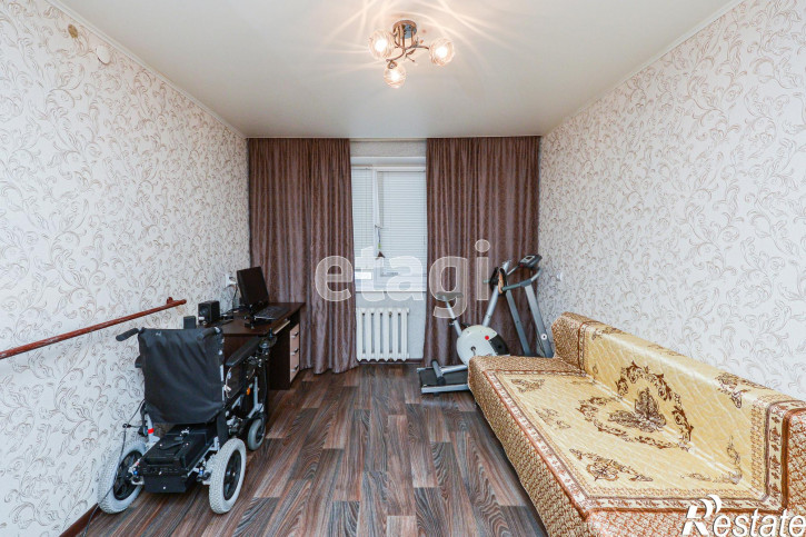2-комн квартира Монтажников, 14