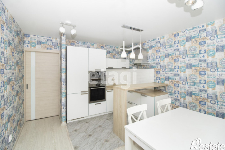 3-комн квартира Созидателей, 3