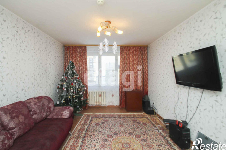 3-комн квартира Энергостроителей, 23