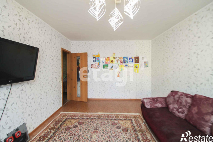 3-комн квартира Энергостроителей, 23