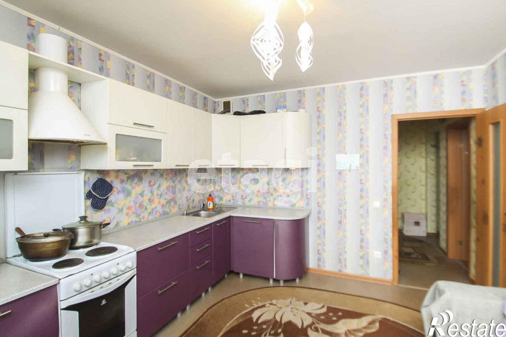 3-комн квартира Энергостроителей, 23