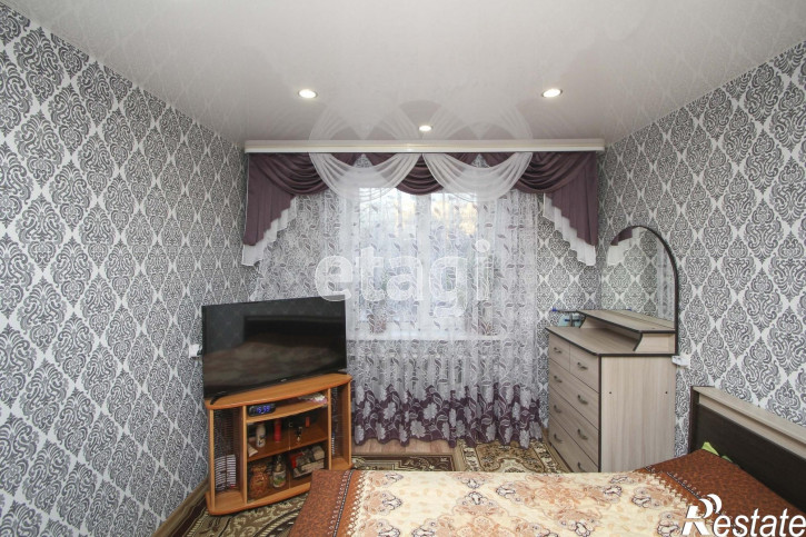3-комн квартира Газовиков, 8