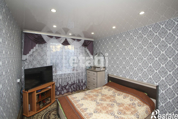 3-комн квартира Газовиков, 8