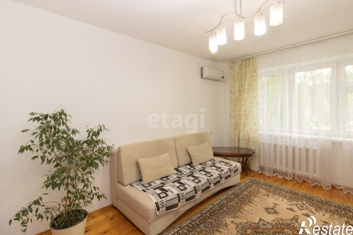 3-комн квартира Домостроителей, 6а