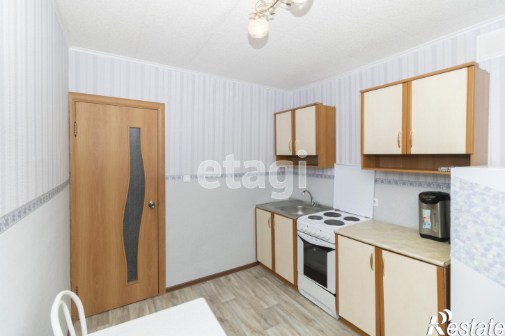 3-комн квартира Домостроителей, 4а