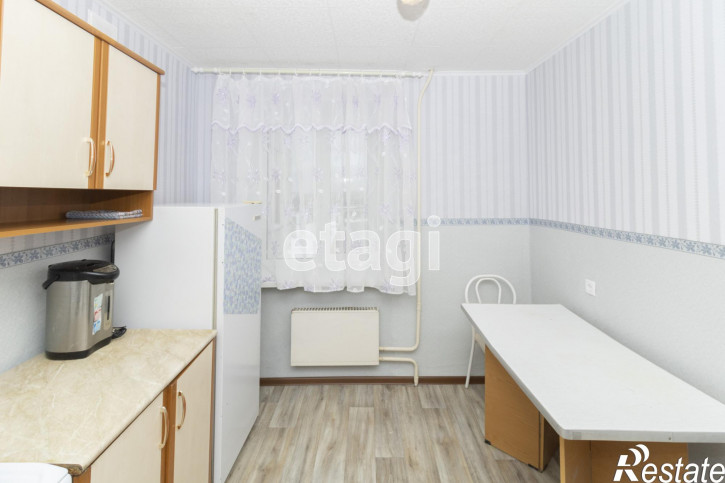 3-комн квартира Домостроителей, 4а