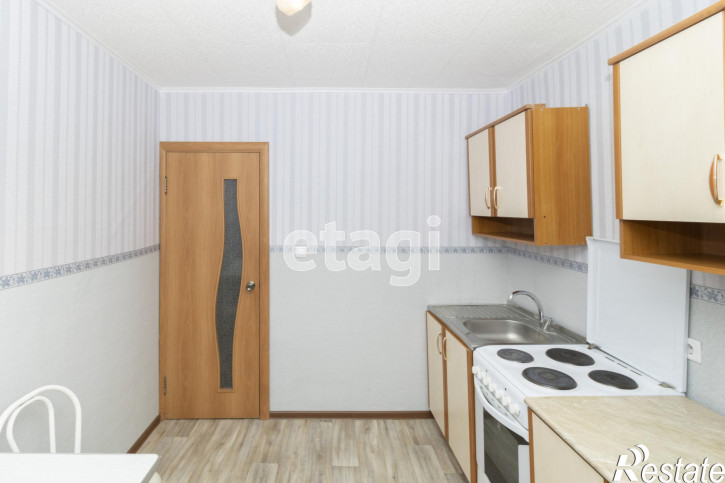 3-комн квартира Домостроителей, 4а