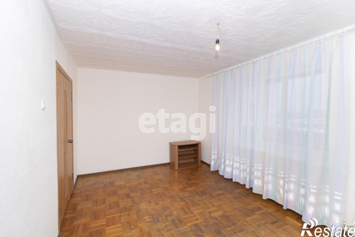 3-комн квартира Домостроителей, 4а