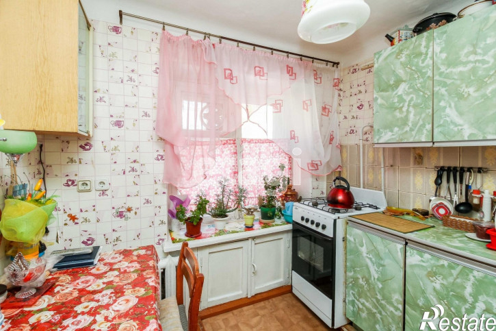 2-комн квартира Минская, 51