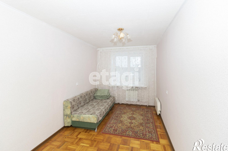 3-комн квартира Домостроителей, 4а