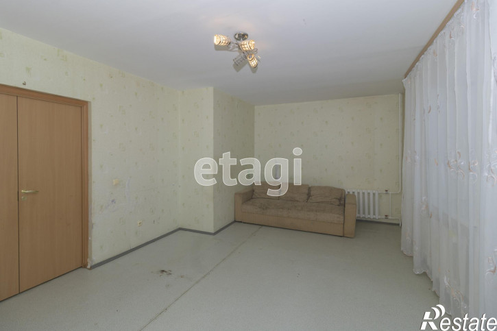 2-комн квартира Малиновского, 6