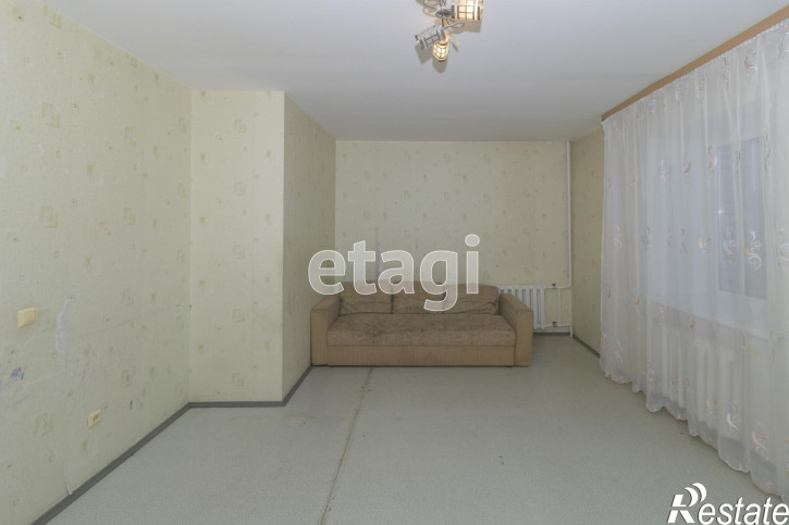 2-комн квартира Малиновского, 6