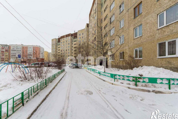 3-комн квартира Широтная, 156