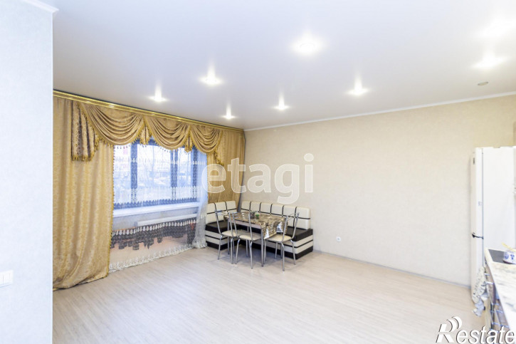 3-комн квартира Харьковская, 66