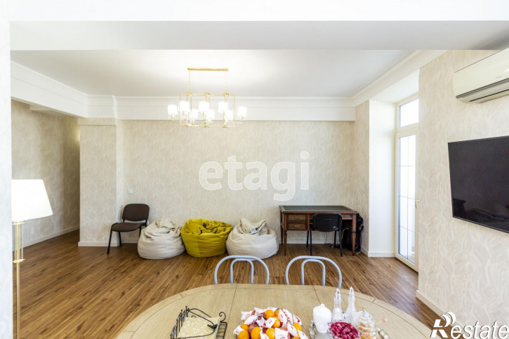 2-комн квартира Республики, 48