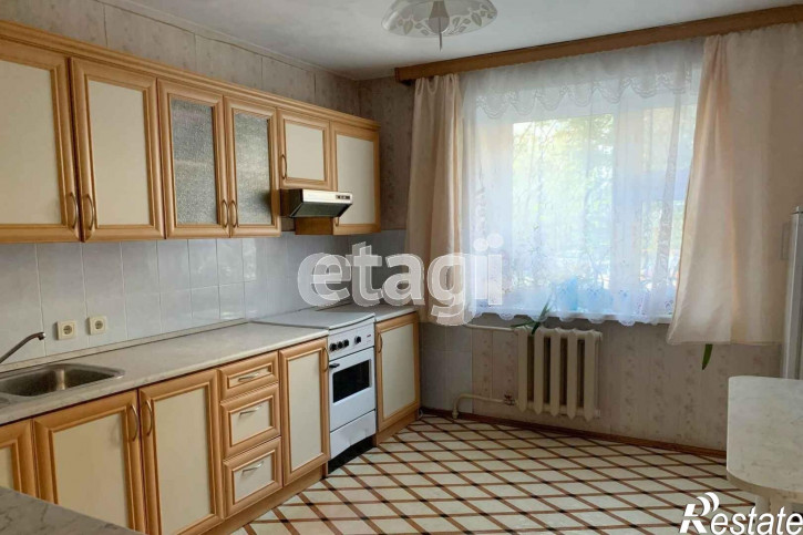5-комн квартира Майский пр., 5