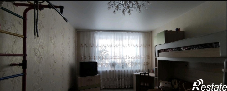 4-комн квартира Мурманская, 65
