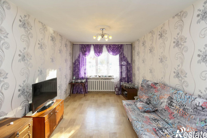 3-комн квартира Домостроителей, 10