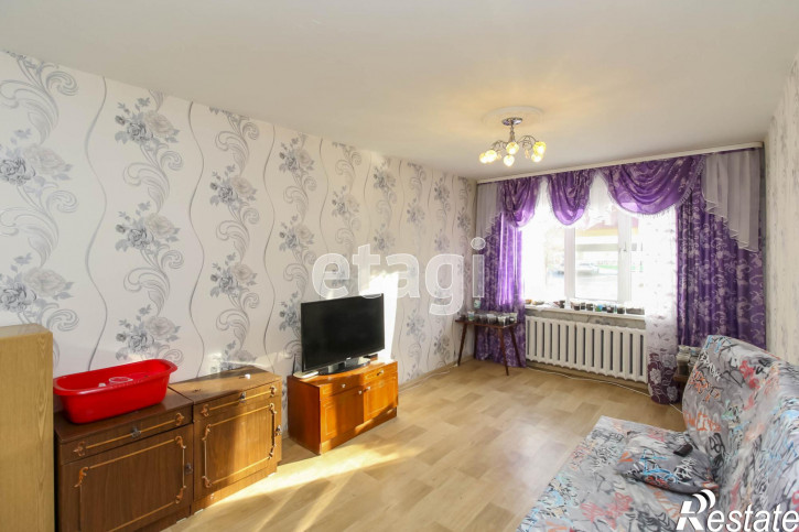 3-комн квартира Домостроителей, 10