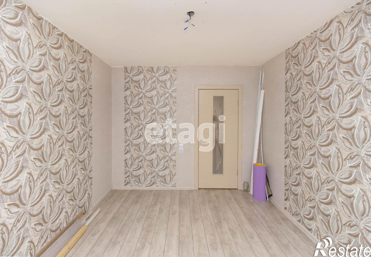 3-комн квартира Домостроителей, 10