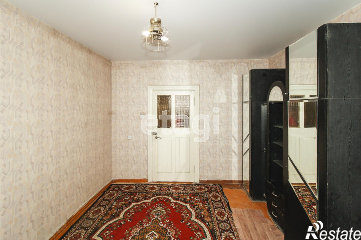 3-комн квартира 9 января, 1