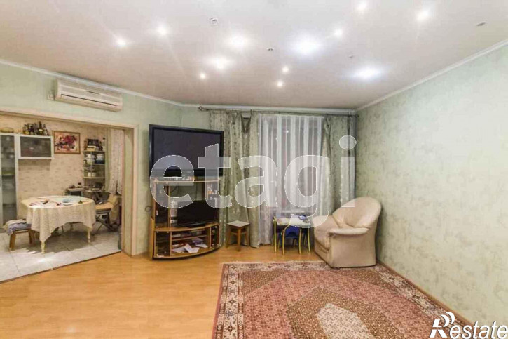 3-комн квартира Малиновского, 6