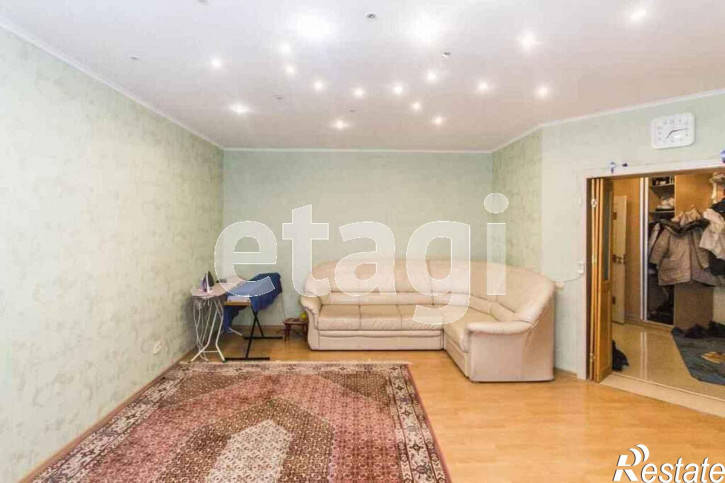 3-комн квартира Малиновского, 6