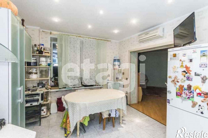 3-комн квартира Малиновского, 6