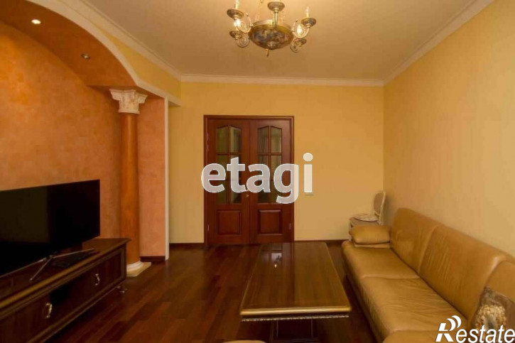 2-комн квартира Советская, 51