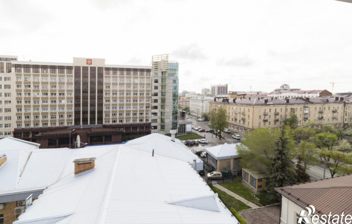 5-комн квартира 8 Марта, 2/9